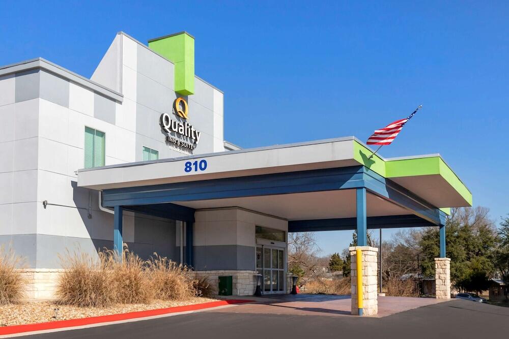 Picture of Quality Inn & Suites