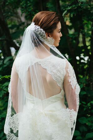 Keyhole-Back Lace Wedding Dress