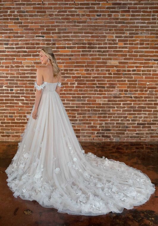 Essense of Australia D3734 Ball Gown Wedding Dress - 7