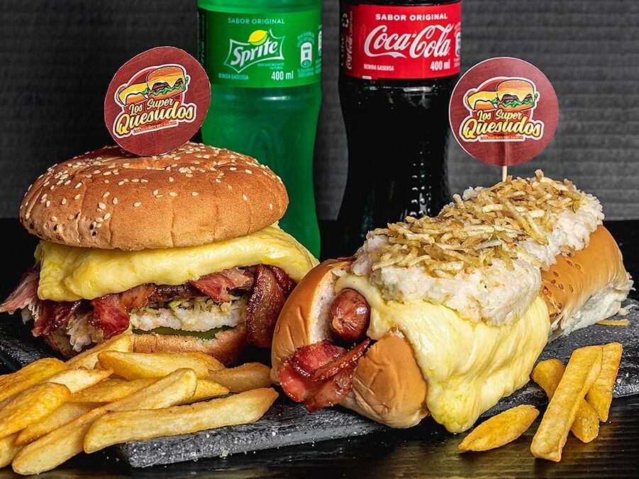 Picture of Los Quesudos Perros y Hamburguesas sede Envigado