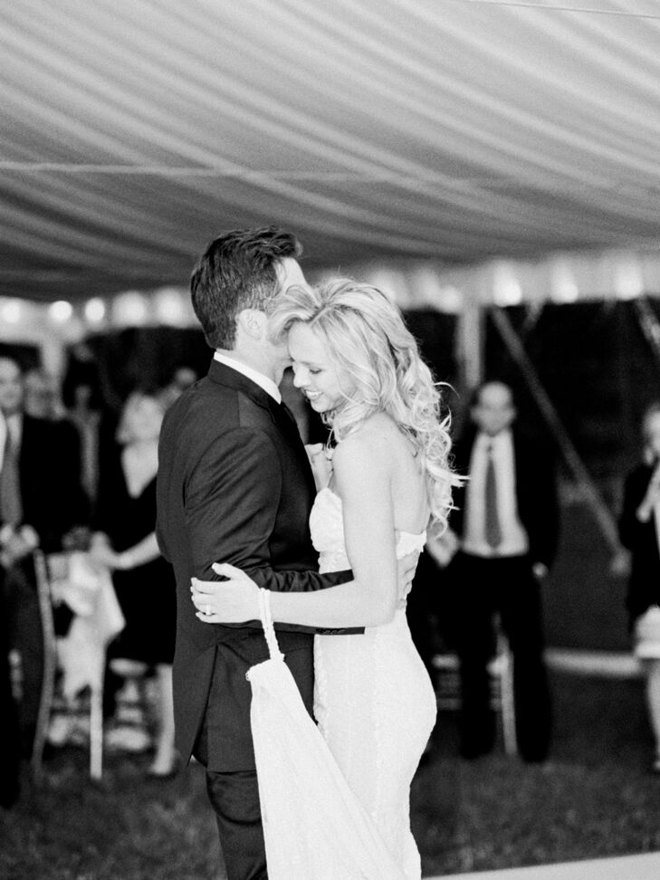 Morgan and Brandon's first dance was to "Rivers and Roads" by the Head and the Heart.