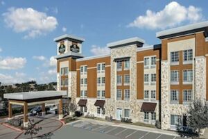 Picture of La Quinta Inn & Suites by Wyndham Austin Cedar Park