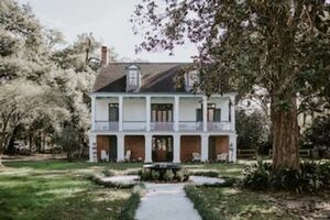 Picture of Mouton Plantation Bed & Breakfast