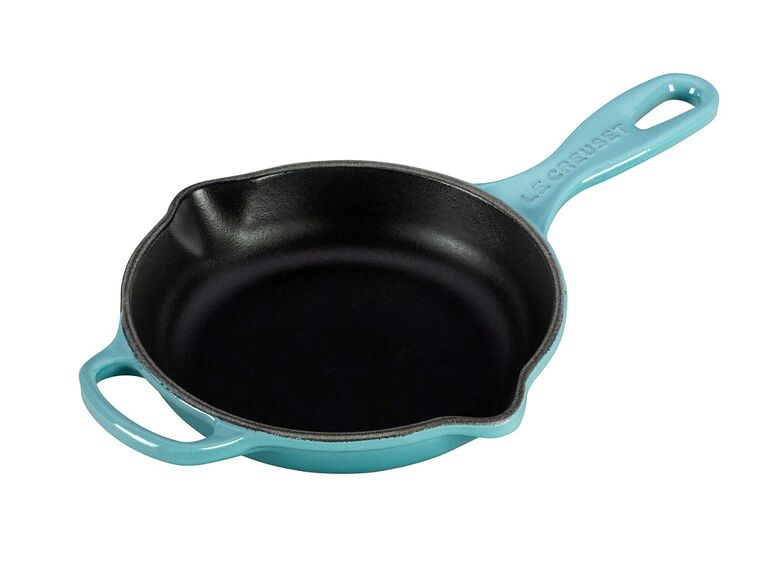 Le Creuset Signature 10.25-inch cast iron skillet