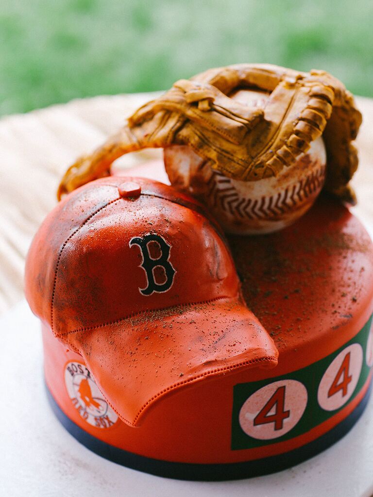 A Red Sox–themed groom's cake 