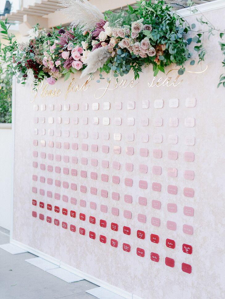 Escort cards were magnets that guests could keep.