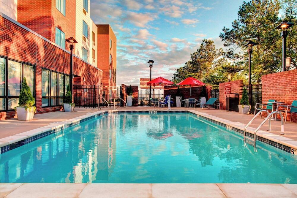 Picture of TownePlace Suites by Marriott Macon Mercer University