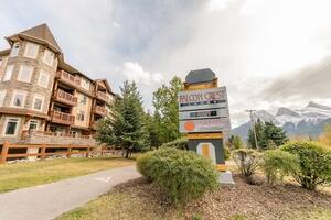 Picture of Falcon Crest Lodge by CLIQUE