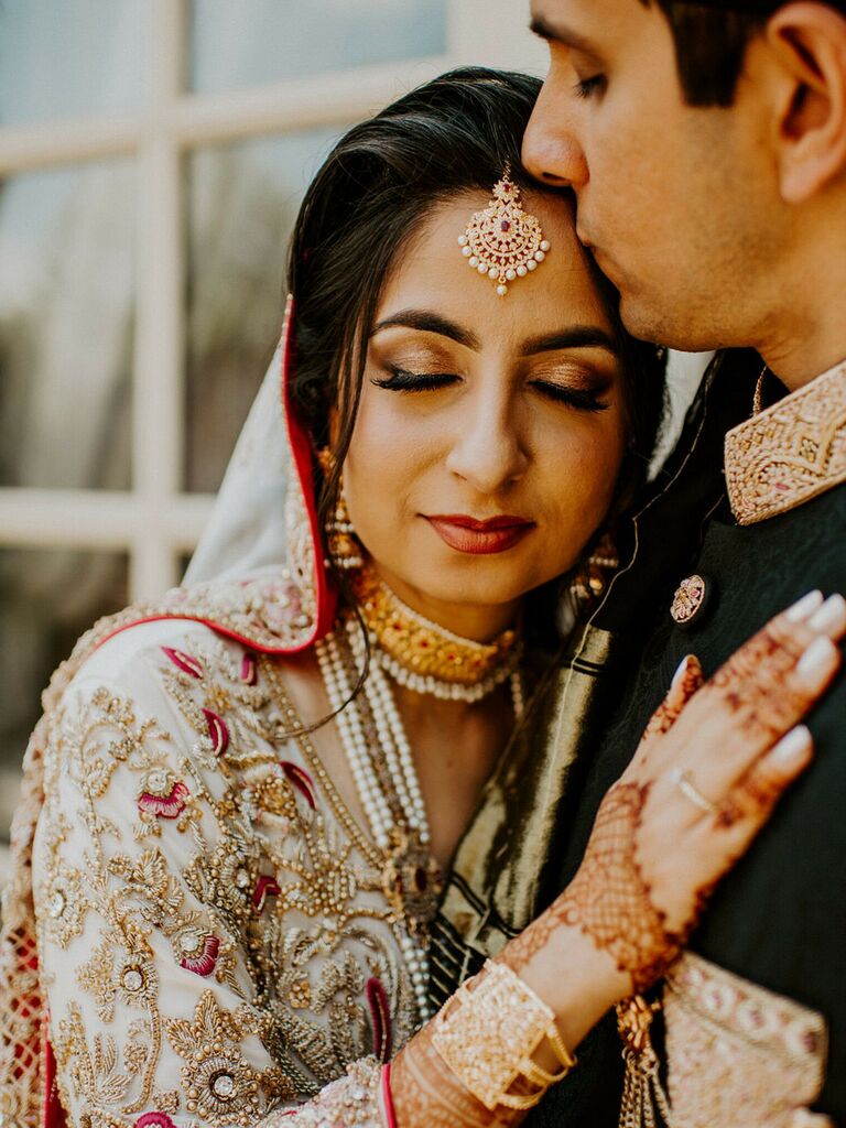 wedding makeup golden dramatic cat eye