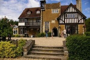 Picture of Farnham House Hotel