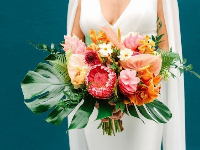 Monstera leaf bouquet