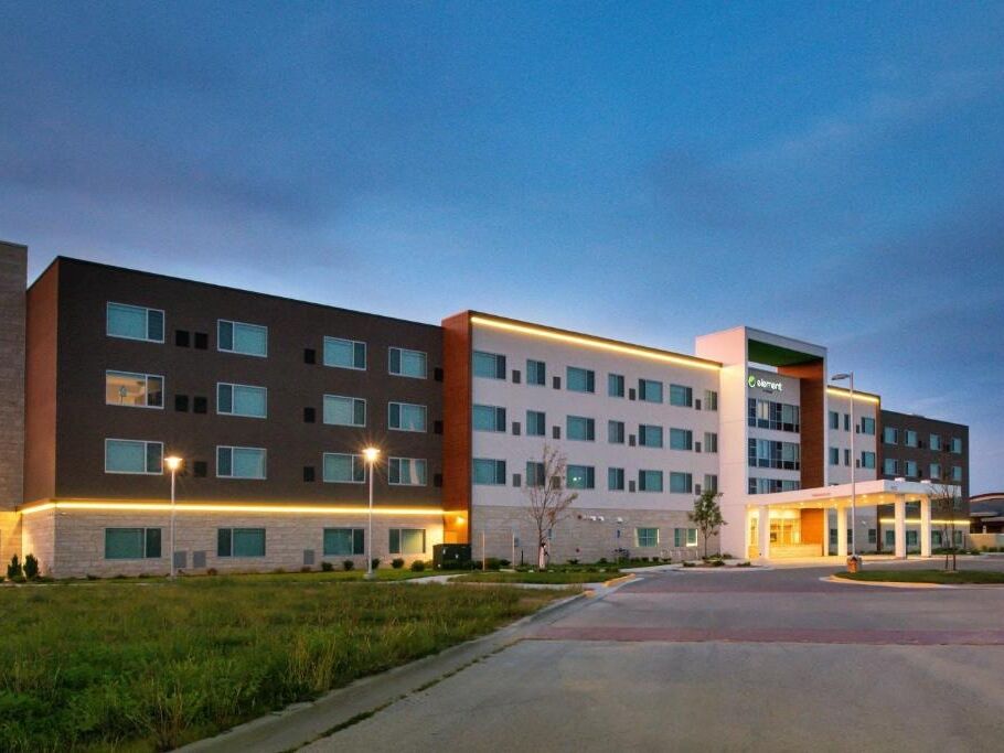 Picture of Element Overland Park
