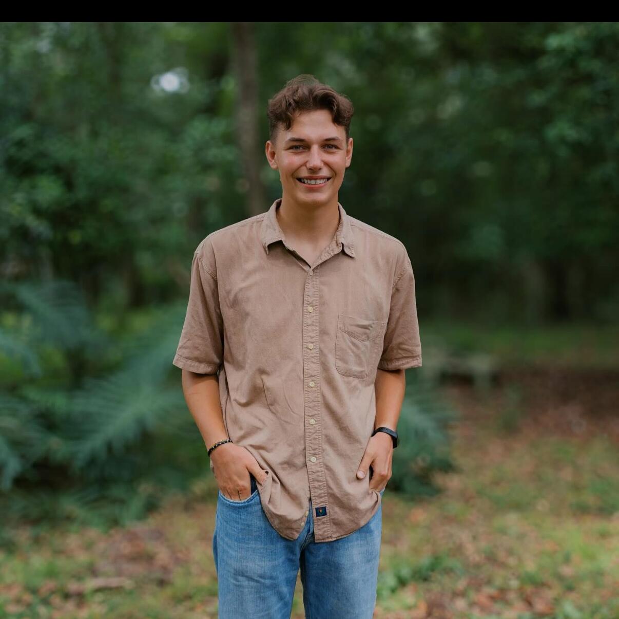 Gabe Bloom 