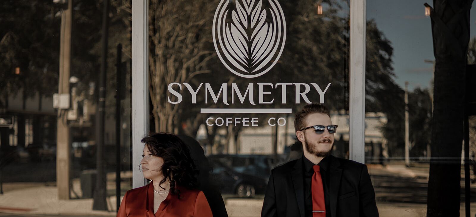 Picture of  sym·me·try