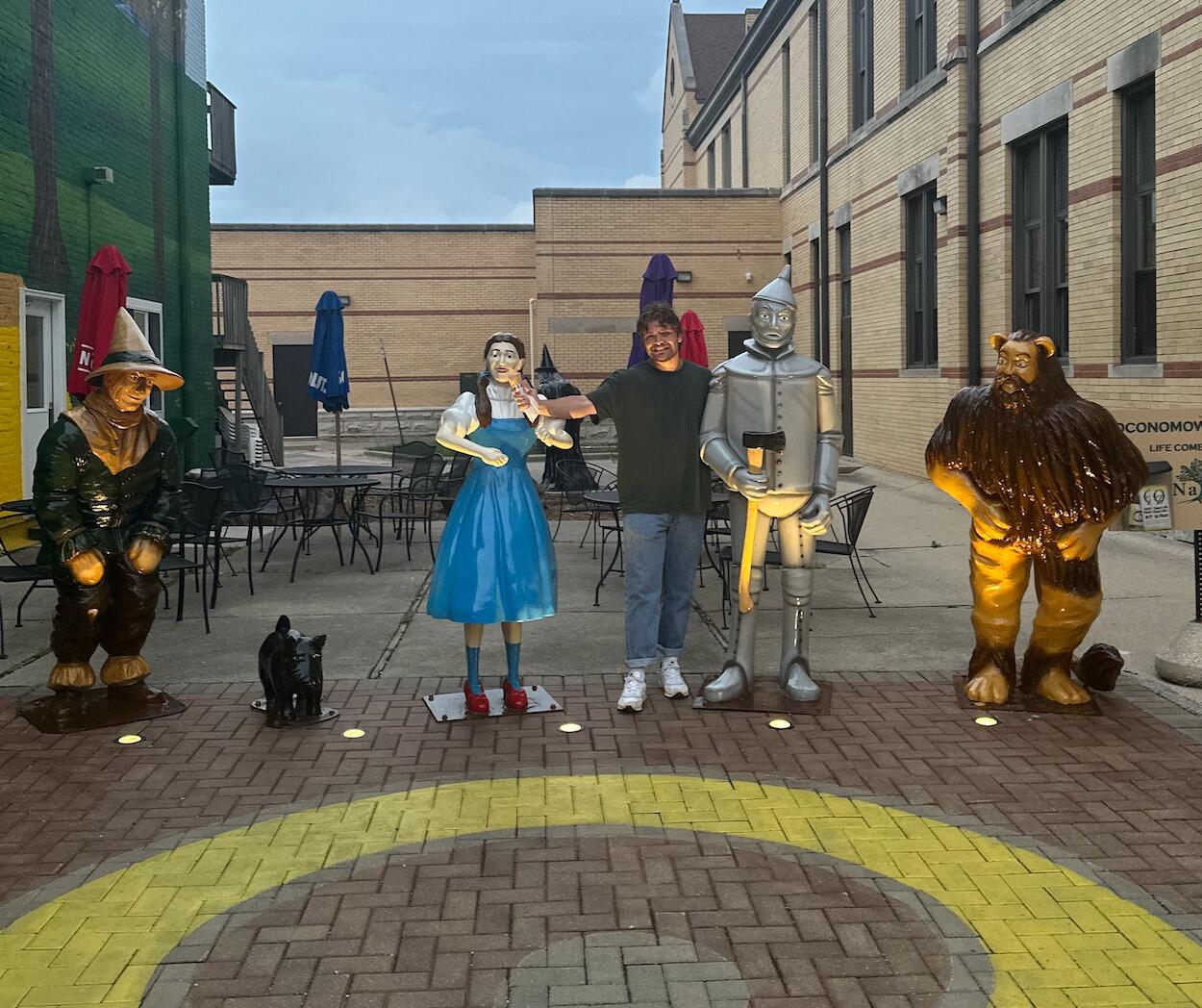 Picture of Oz Plaza