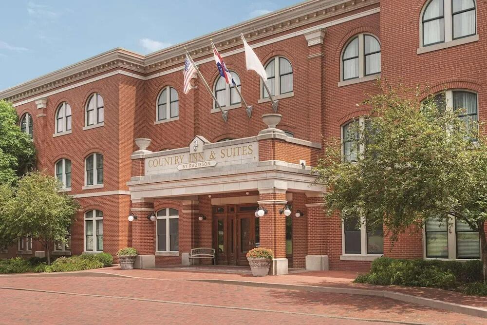 Picture of Country Inn & Suites by Radisson, St. Charles Historic District