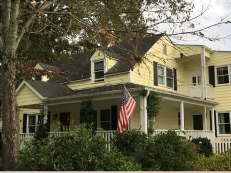 Picture of One Off Main B&B