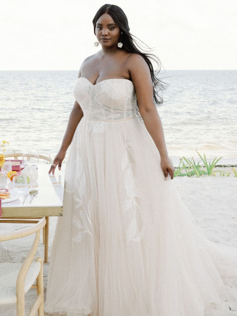 20 Best Plus-Size Wedding Dresses Boho, Casual, Sexy