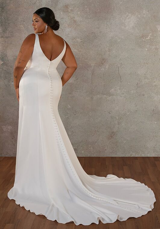 Essense of Australia D4439+ Column Wedding Dress - 6
