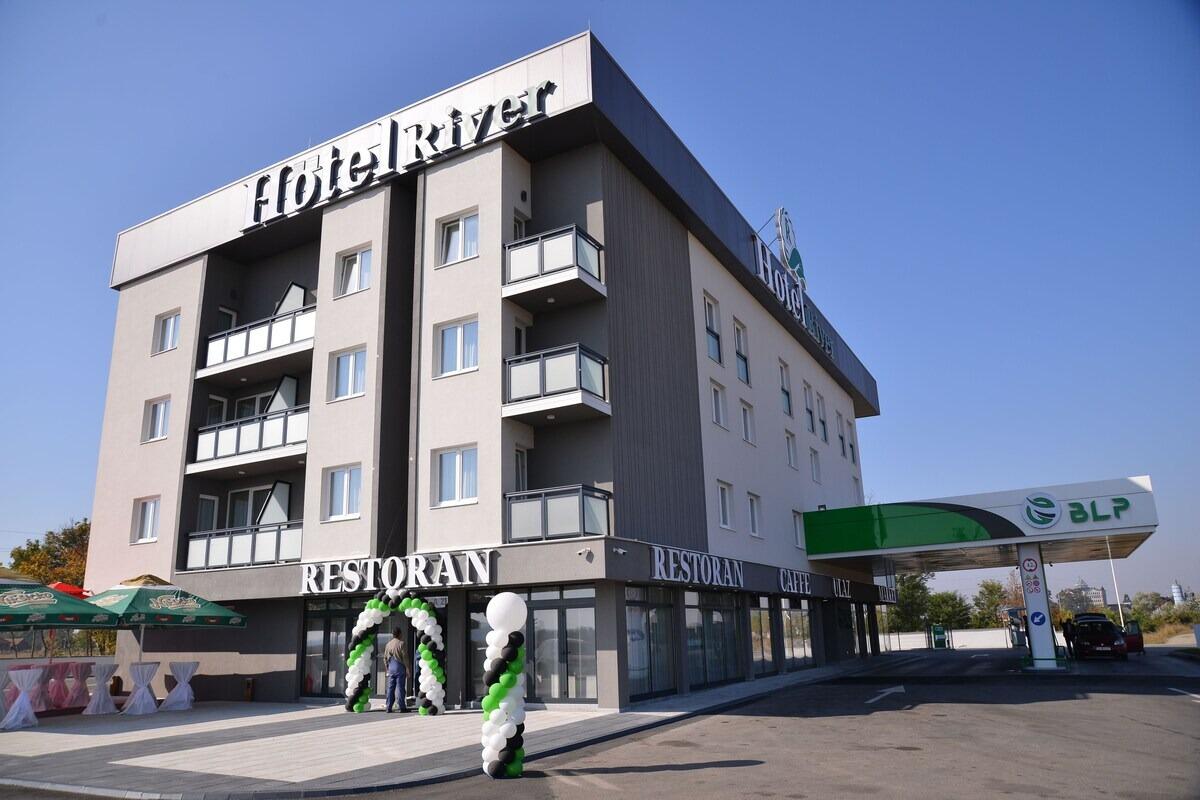 Picture of Hotel River