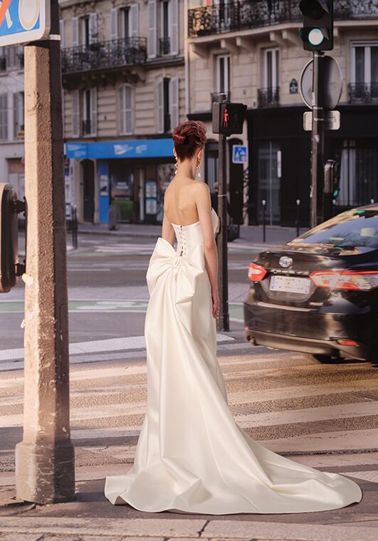 Viktor&Rolf Mariage VRM476 Fit-and-Flare Wedding Dress - 2