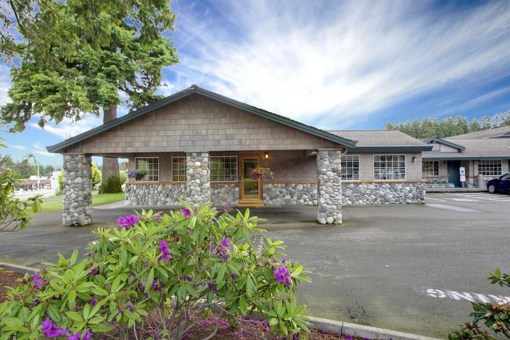 Picture of Poulsbo Inn & Suites