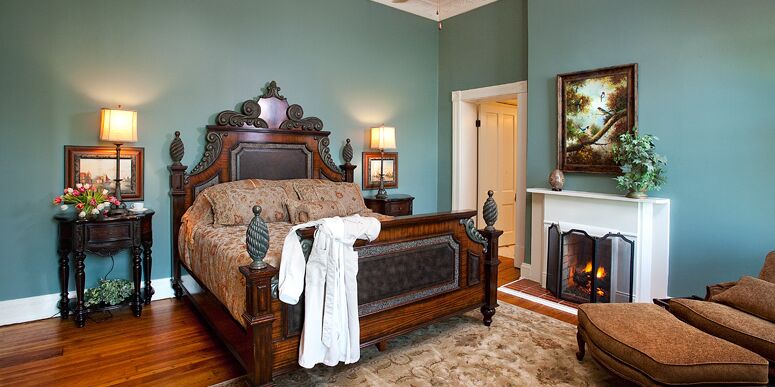 Picture of Riverside Inn Bed & Breakfast