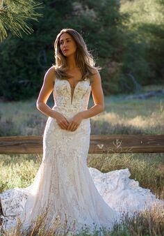 Essense of Australia D3273 Fit-and-Flare Wedding Dress