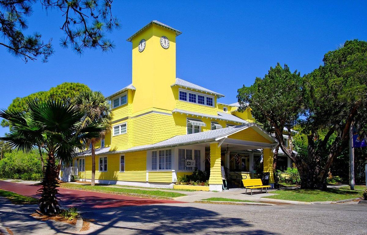 Picture of Historic Peninsula Inn