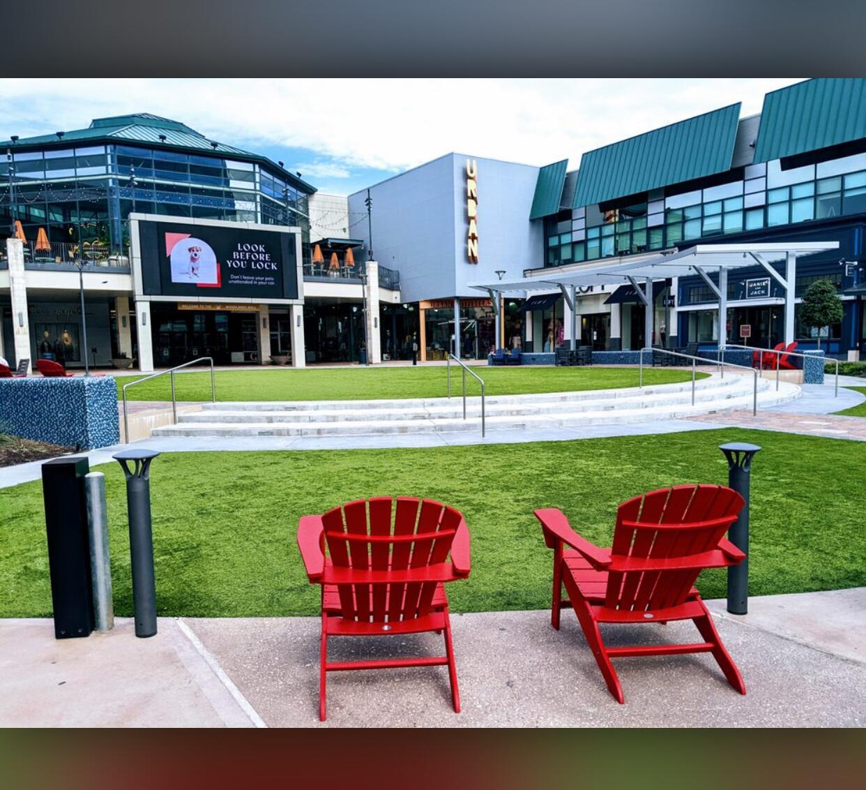 Picture of The Woodlands Mall