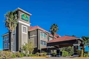 Picture of La Quinta Inn & Suites by Wyndham Corpus Christi Northwest