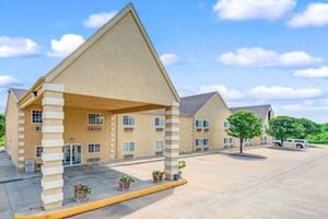 Picture of Super 8 by Wyndham De Soto