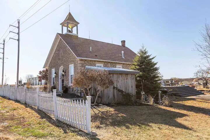 Picture of Historical 1898 Limestone Schoolhouse (Alma)