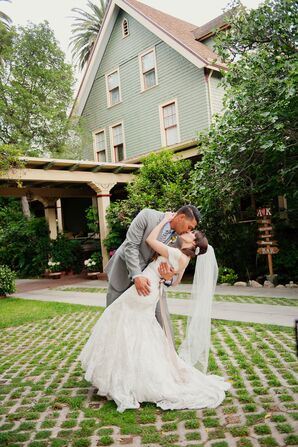 Fingertip-Length White Tulle Veil