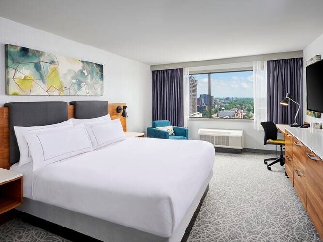 Picture of DoubleTree by Hilton Windsor Hotel & Suites