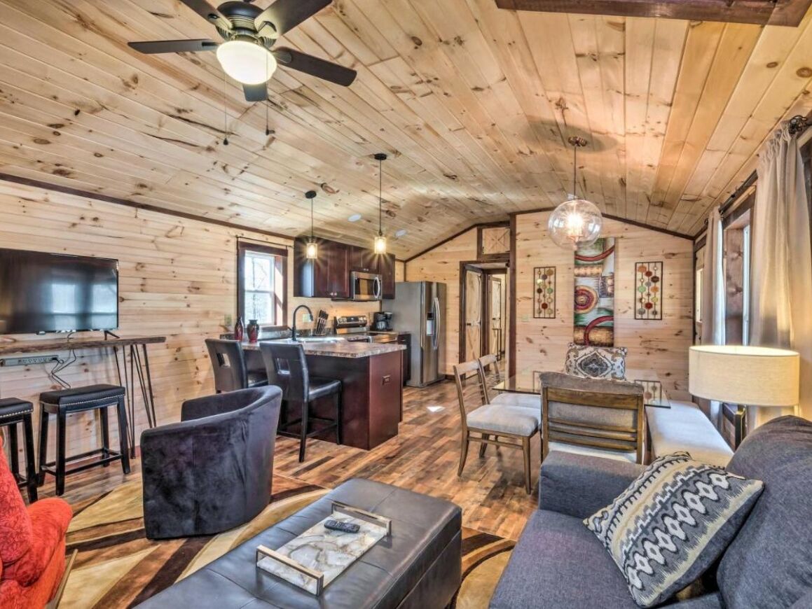 Picture of Somerset Cabin, Close to Lake Access