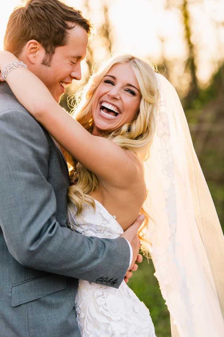 Matthew Stafford & Kelly Hall Wedding: Get all lovely detail.