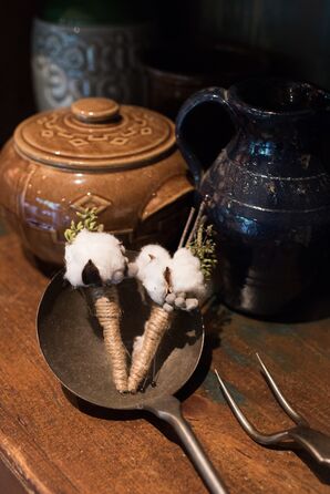 Rustic Cotton and Silver Brunia Bouquet