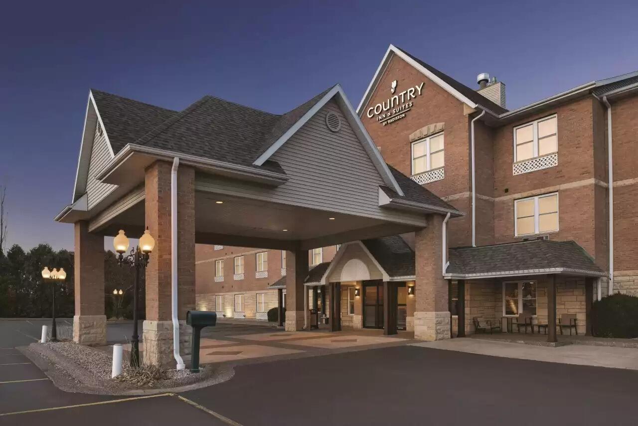 Picture of Country Inn & Suites by Radisson, Galena, IL