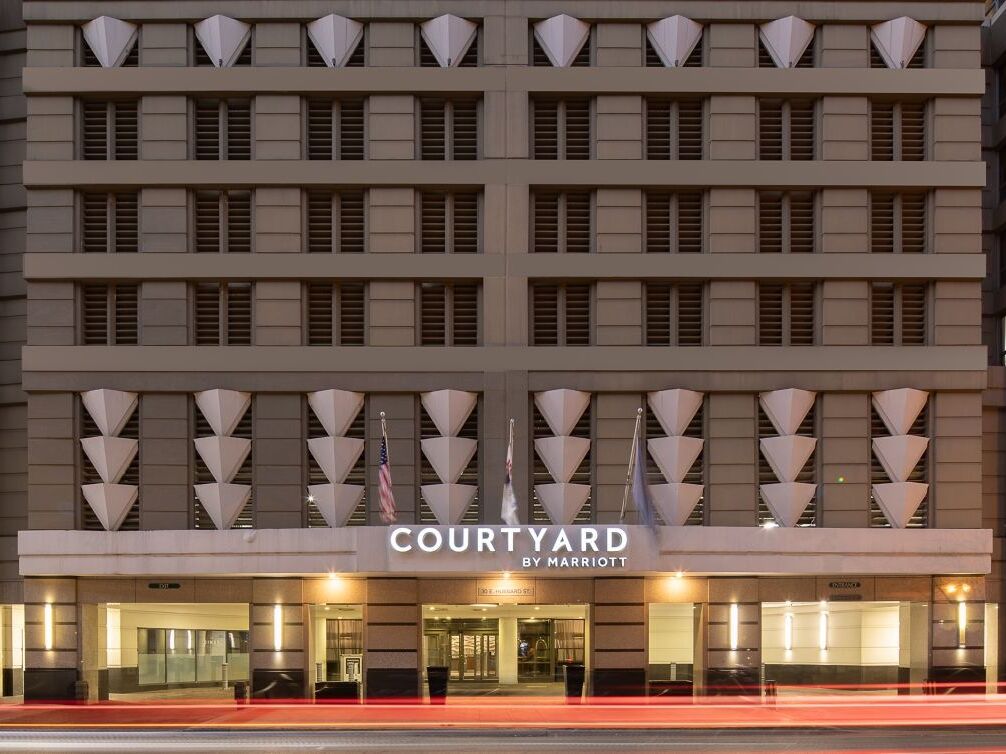 Picture of Courtyard by Marriott Chicago Downtown/River North