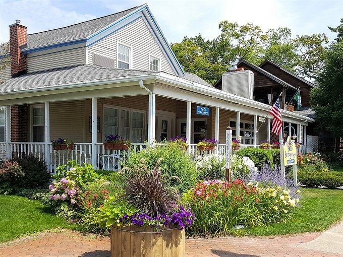 Picture of Glen Arbor Bed & Breakfast and Cottages