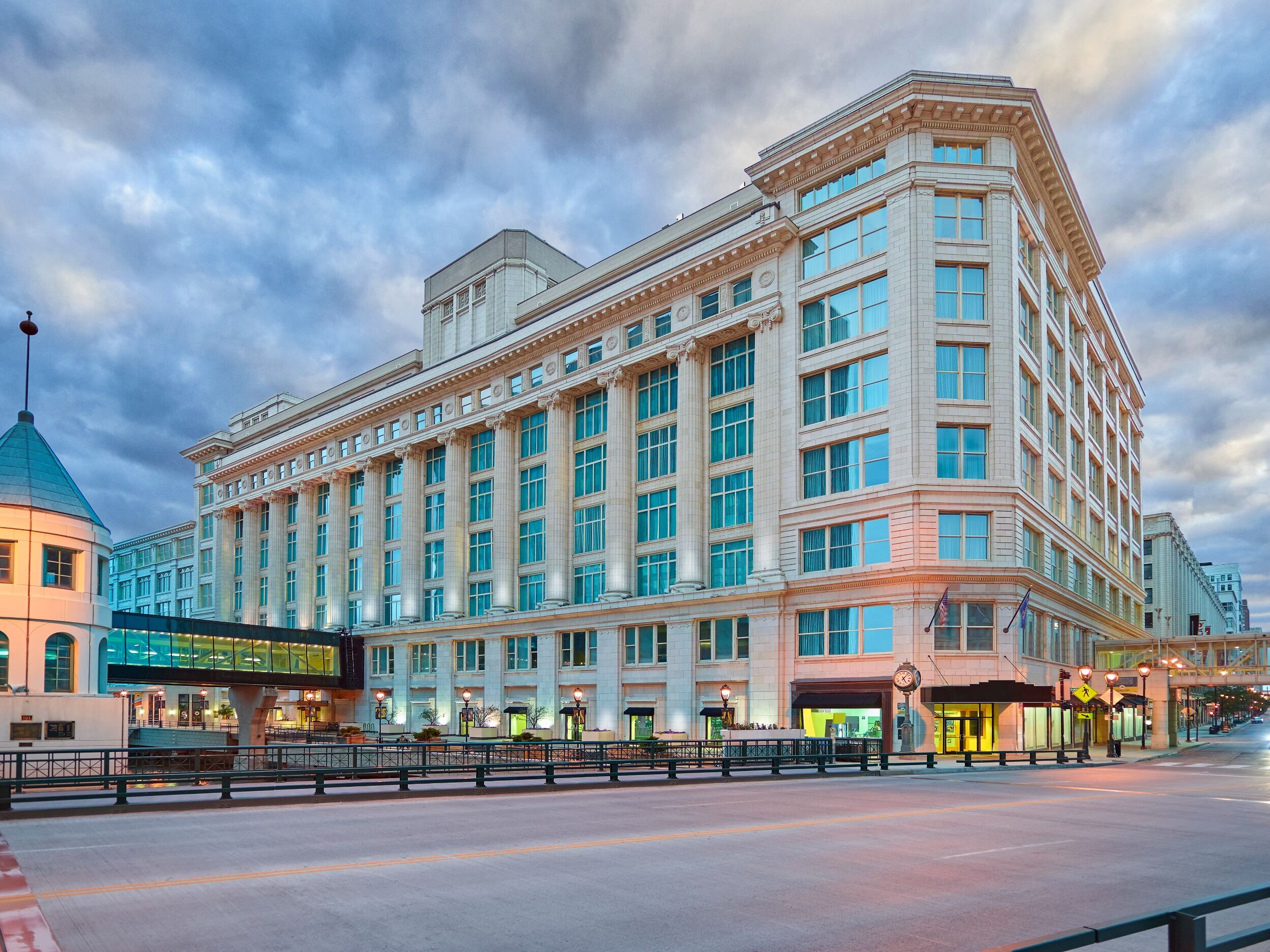 Picture of Residence Inn Milwaukee Downtown