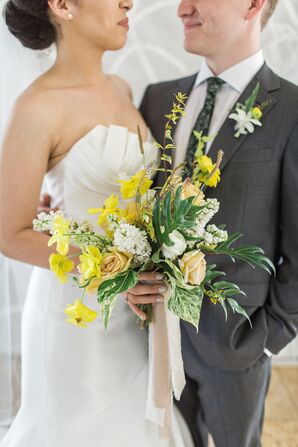 Modern, Minimal Bouquet with Yellow Daffodils, Roses and Banana Leaves