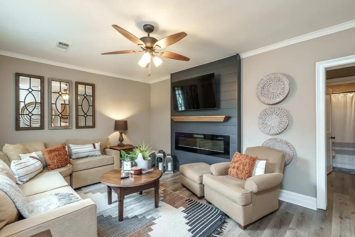 Picture of Airbnb- Entire condo in Monroe, Georgia