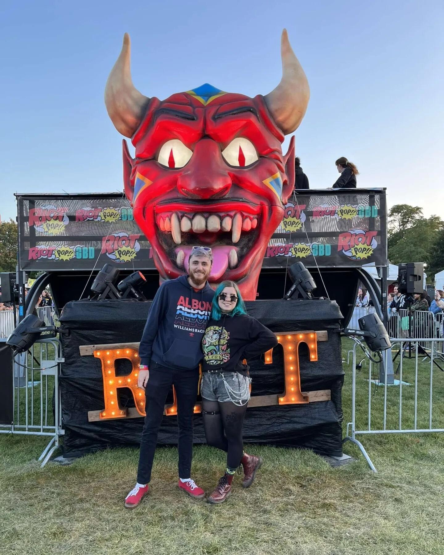 #RIOTFESTSTILLSUCKS
