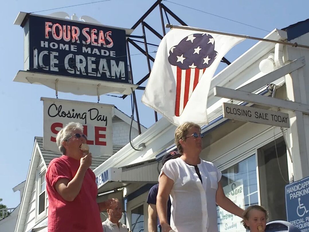Picture of Four Seas Ice Cream