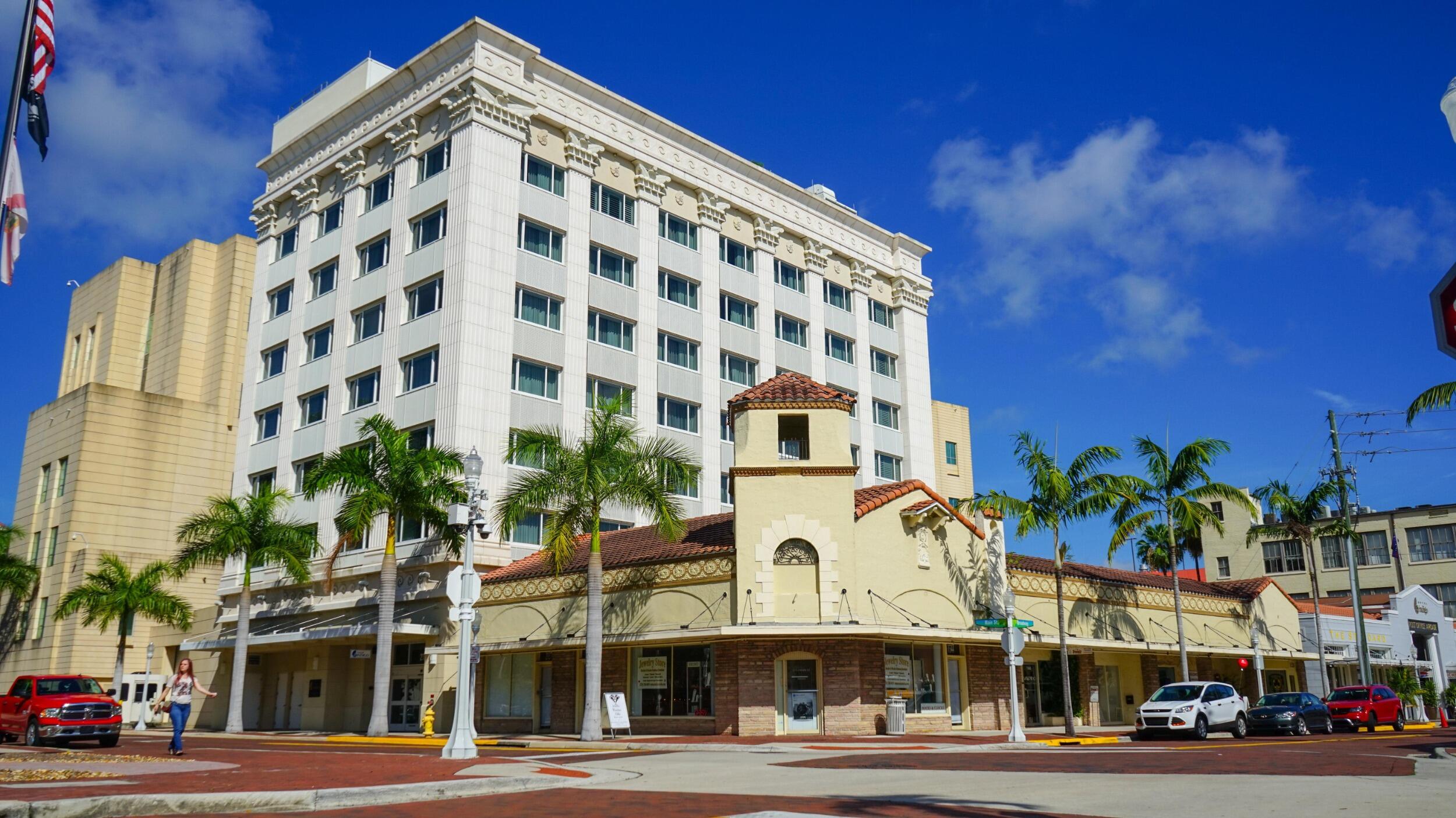 Picture of The Banyan Hotel Fort Myers, Tapestry Collection by Hilton
