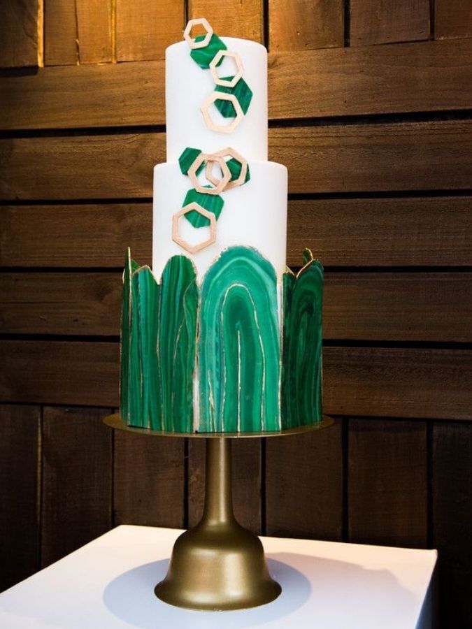 emerald-and-white modern wedding cake