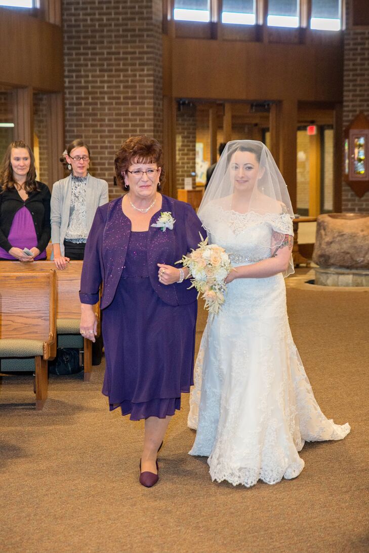 Vintage-Inspired Bride in Veil at St. Bernard Church Ceremony