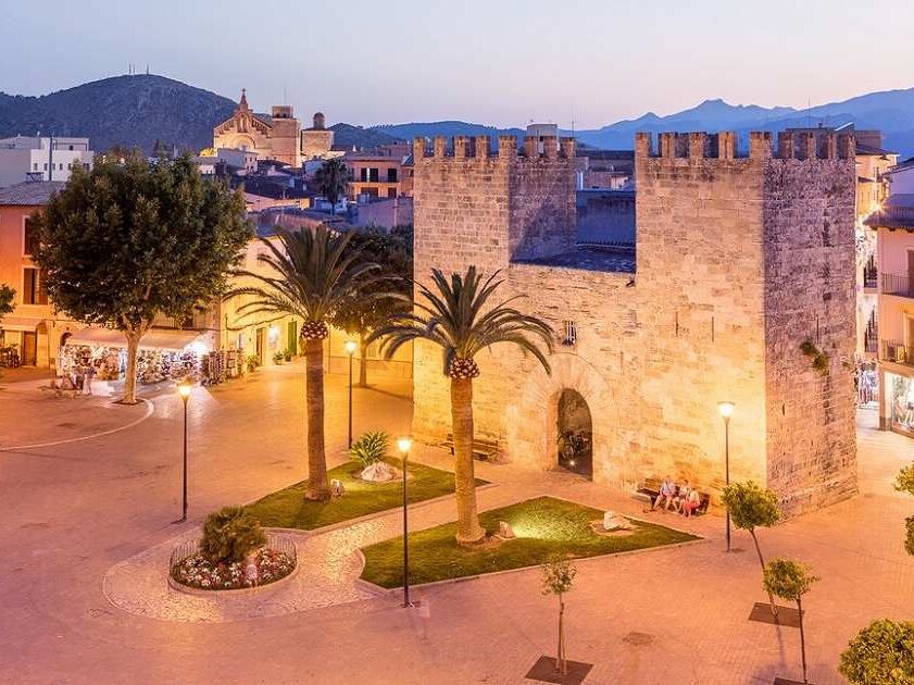 Picture of Old town of alcudia(castle walls)